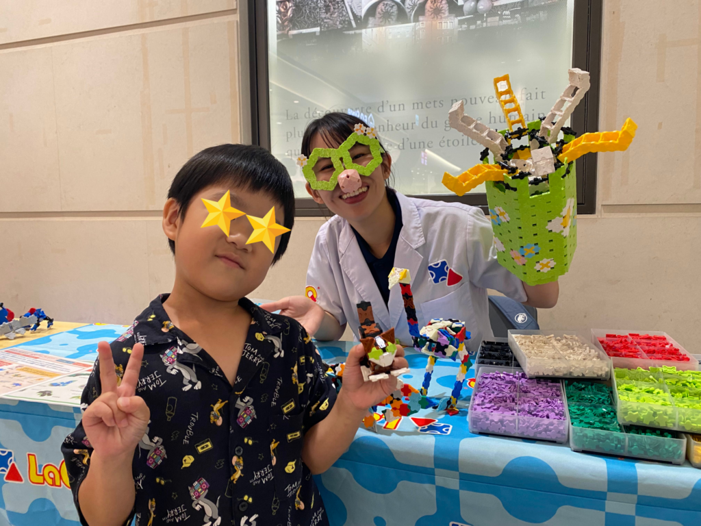 流山おおたかの森のLaQイベントでハカセライムさんと記念撮影