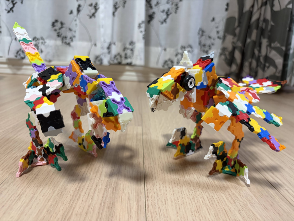 5歳の息子がLaQで作った2体の恐竜