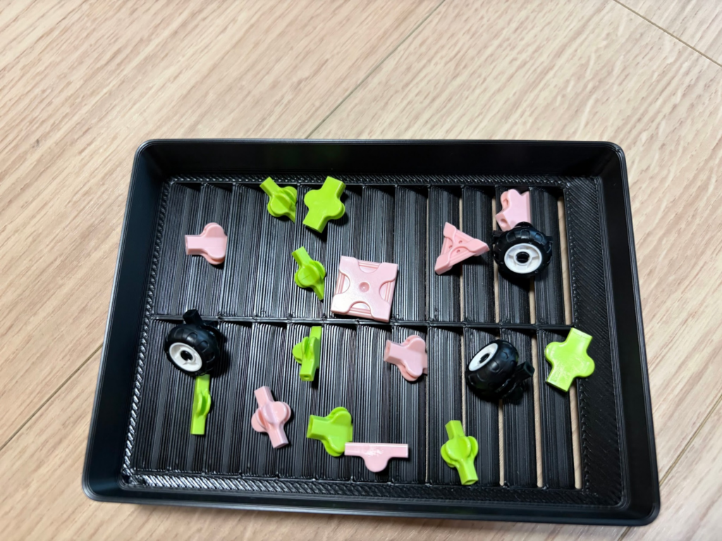 LaQのタイヤやカラーパーツなどの追加パーツ