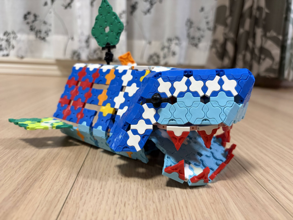 5歳の息子がLaQで作った大きな作品